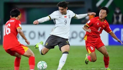 九游官方网站-越南球迷哭了！中国队3-0战胜越南队！