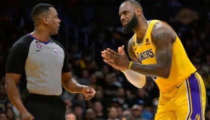 九游游戏-速度慢罚球少得分低 这就是传说中的季后赛篮球？