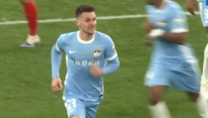 九游游戏-战海港完成13次解围，马亚：我们的雄心壮志和目标始终如一