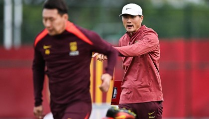 九游官方网站-2-0到2-2！中国男足痛失好局，2球领先遭绝平，邵佳一带队3场不败